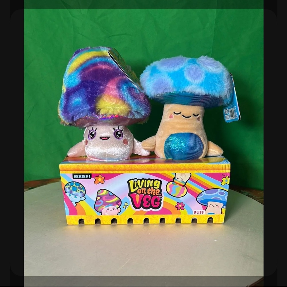 Kellytoy Living on the Veg Plush Mushroom Set - Multicolor